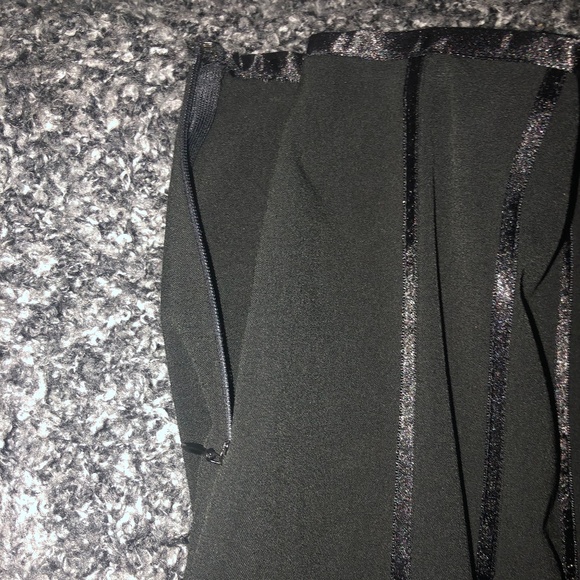 Deane & White beautiful black pleated skirt. Never worn, new condition - Picture 9 of 10